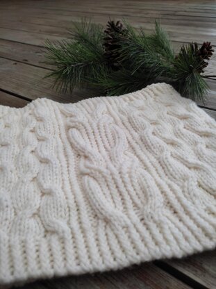 Snowy Trails Cowl