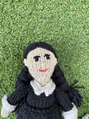 Wednesday and Thing doll knitting pattern