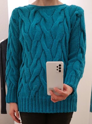 Pullover mit groben Zöpfen