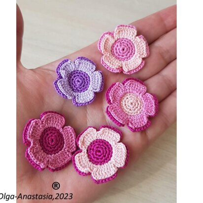 Bright crochet flowers