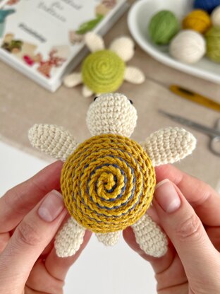 Crochet turtle pattern Amigurumi keychain plush charm Crochet sea animals keyring car hanger