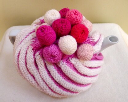 Strawberry Swirl Marshmallow Tea Cosy