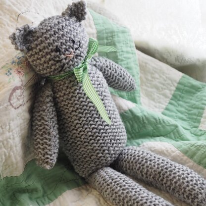 Knitting 101: Itty Bitty Knitty Kitty