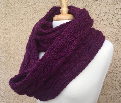 Chunky Cable Infinity Scarf