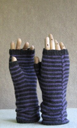 Kinnikinnick mitts