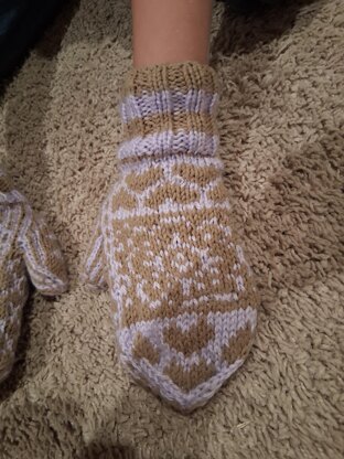 Heartfelt Mitten