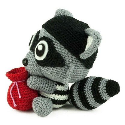 Love Bandit Amigurumi