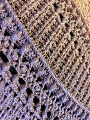 Triangular Scarf "Valeria"