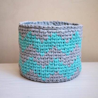 Knit look basket