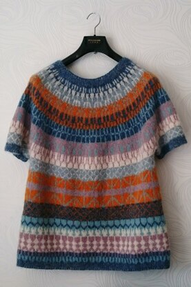 Short-sleeved alpaca mohair sweater made in fair isle technique