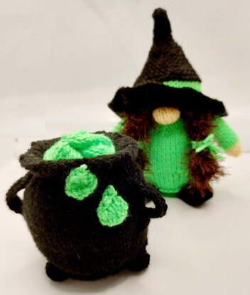 Halloween Witch & Cauldron Decoration Chocolate Orange Cover LH025