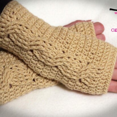 Cable Fingerless Gloves