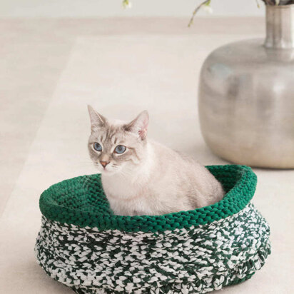 Cat Bed in Lion Brand Fettuccini - L50095 - Downloadable PDF - knitting pattern