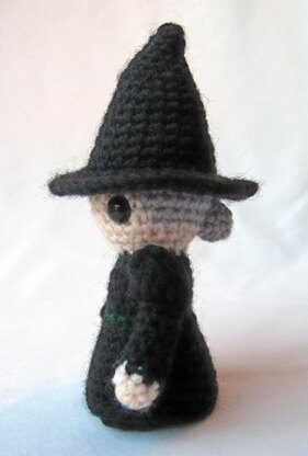 Witch and Wizard Mini Amigurumi