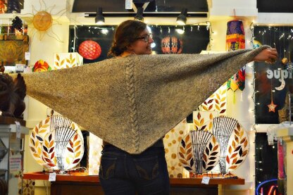 LOCH The Shawl