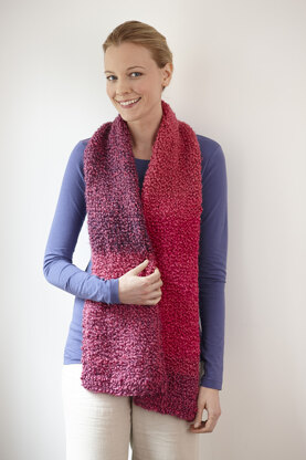 Simple One Ball Scarf in Lion Brand Homespun Thick & Quick - L30125D
