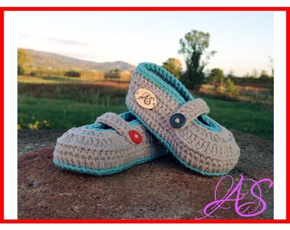 Baby Shoes - 4 Sizes Inside