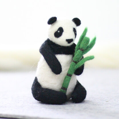 Hawthorn Handmade Giant Panda Needle Felting Kit