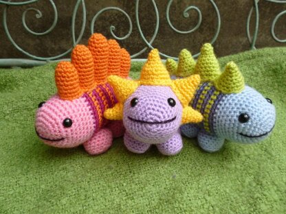 Stripe-o-saurs, Amigurumi Dinosaur Pattern