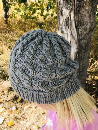 Wonder of Cables Hat