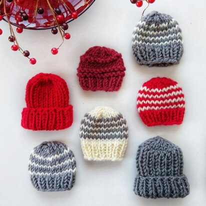 Teeny Tiny Winter Hats