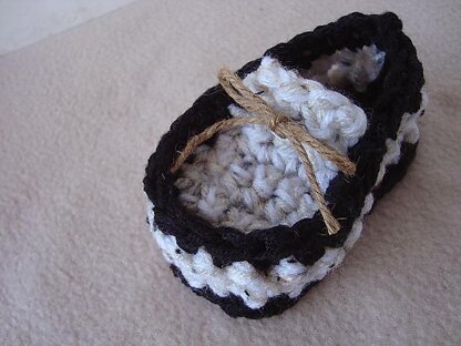 705 BABY LOAFER BOOTIES CROCHET PATTERN, newborn to 6 years