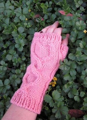 Cabled Heart Fingerless Glove