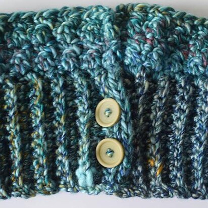 Textured Button Cowl