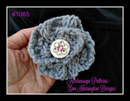 1065 - knit flower