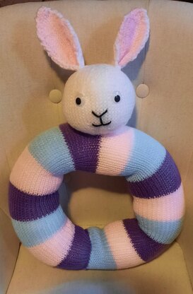 Bunny Easter and Christmas Wreath Knitting Pattern