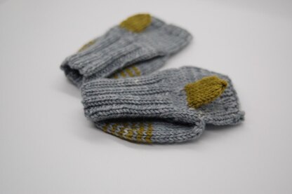 Easy Flip baby mittens