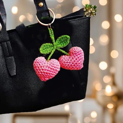 Crochet 2 Hearts Keychain Pattern – Mini Heart Bag Charm (PDF + Video)
