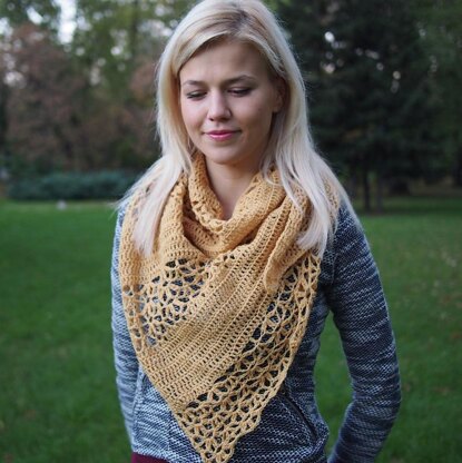 Lace diagonals shawl