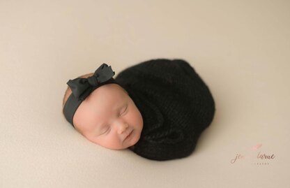 Black swaddling sack