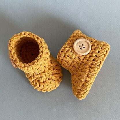 Simple baby booties