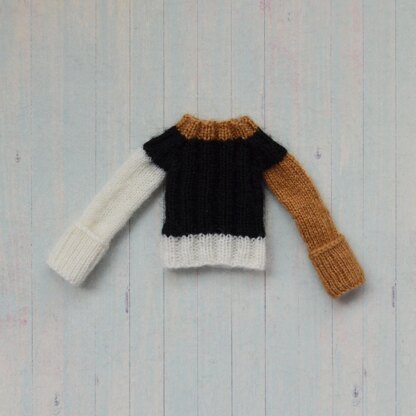 Sweater for doll
