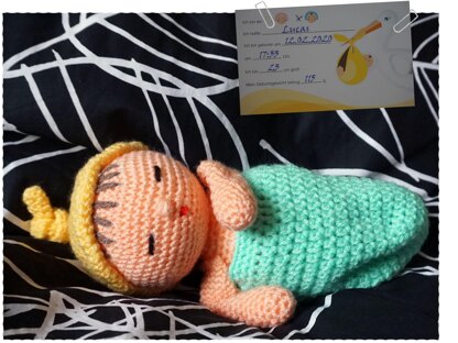 Crochet Pattern Baby Lucas with sleeping back!