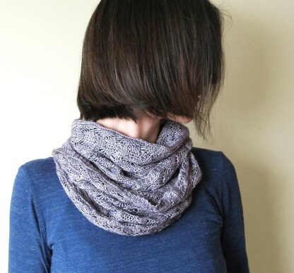 Bell Heather Cowl