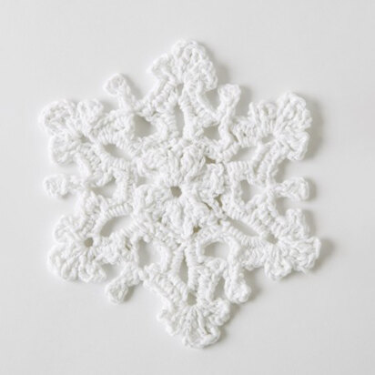 Twinkling Snowflakes in Bernat Handicrafter Holidays