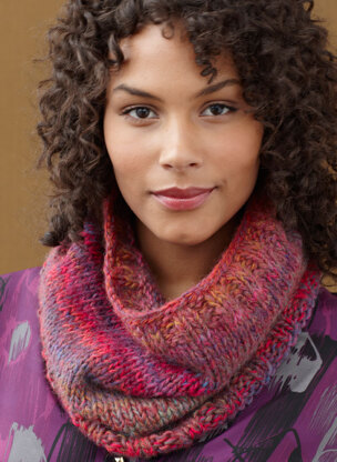 Lyndhurst Cowl in Lion Brand Amazing - 90581AD