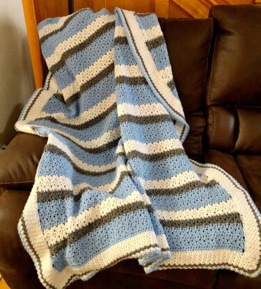 Classy Crochet Textured Blanket in Blue