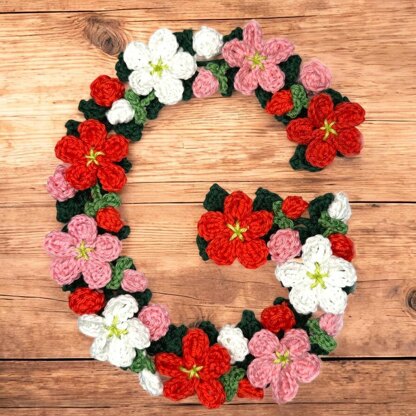 Floral letter G crochet applique pattern