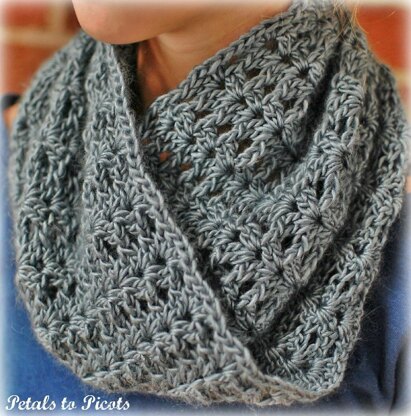 Mobius Infinity Cowl / Scarf