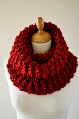 Flaming Red Knit Cowl - One Ball of Yarn