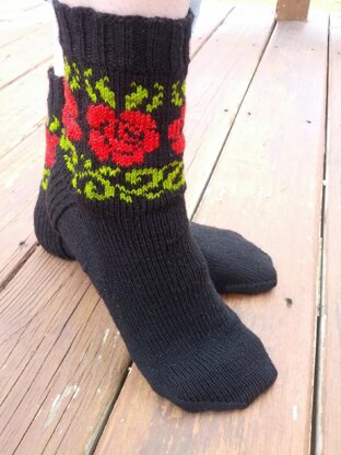 Rose Vines Socks