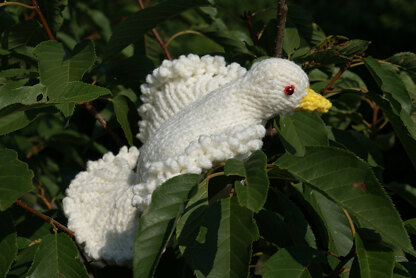 "75 Birds, Butterflies and Beautiful Beasties to Knit and Crochet"