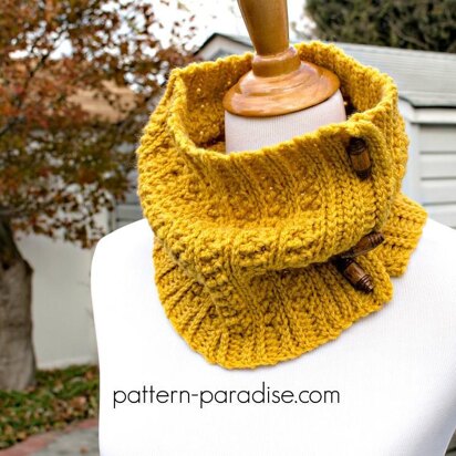 Winter Haven Cowl