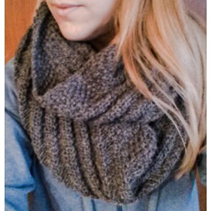 Grey Diagonal Infinity Scarf