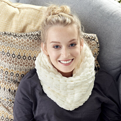 Cowl in Bernat Alize Blanket-EZ - Downloadable PDF