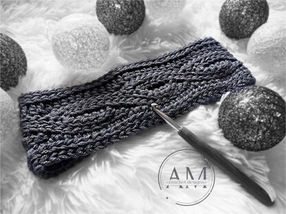 Cables knit-look headband